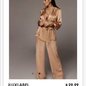 Hazelnut Hathaway silk kimonos 👘